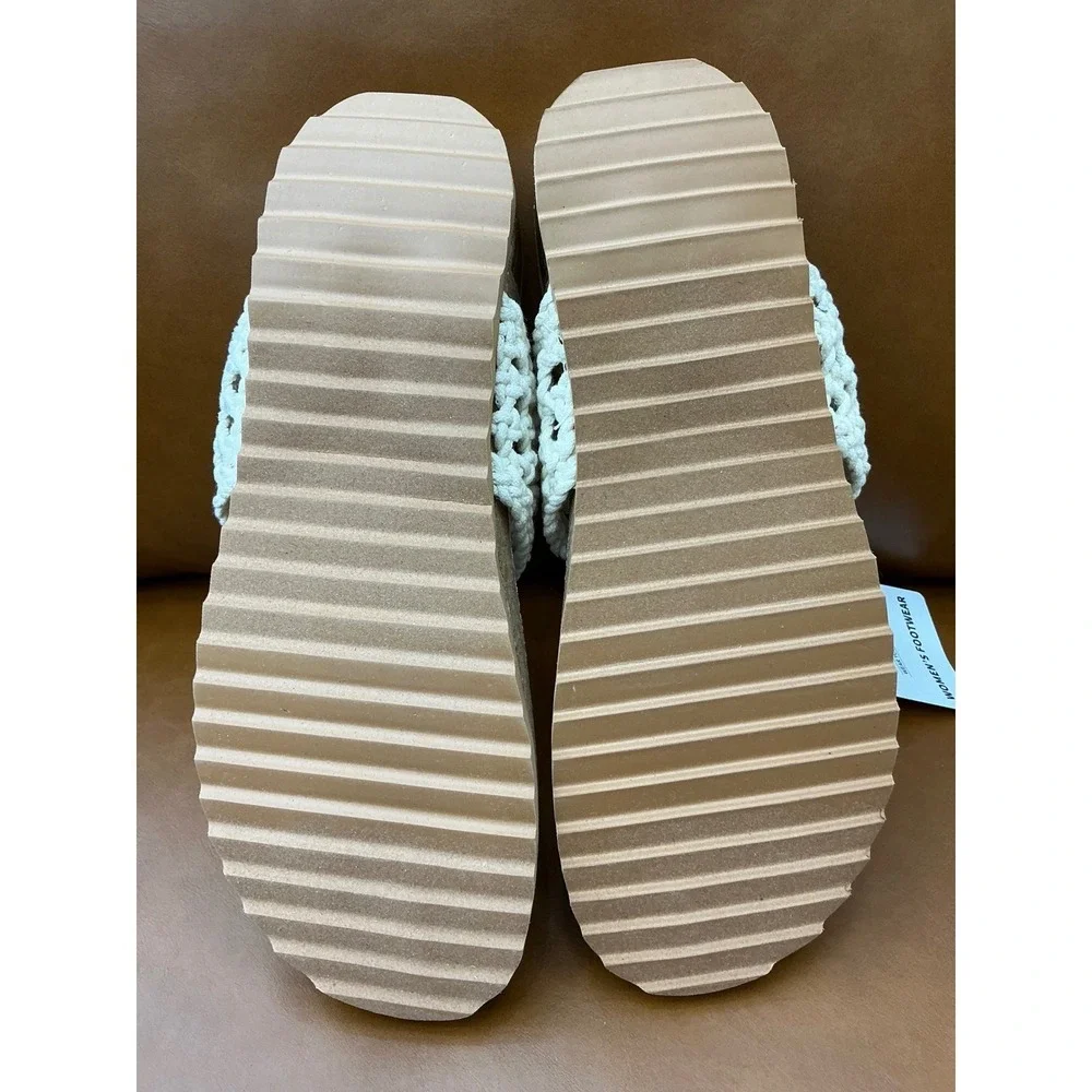 Muk Luks Macrame Thong Sandals Womens 7 Beige New Gold Fleck Cork Slides 1200325